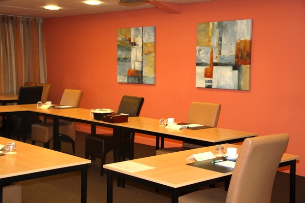 32-hour meeting package at the conference hotel Aparthotel Delden in the Hof van Twente