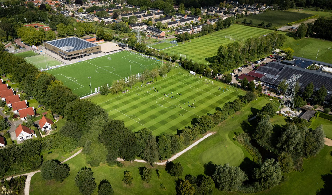 Footbaal pitches - trainingcamp Aparthotel Delden